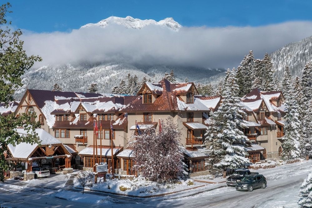 Banff Caribou Lodge1