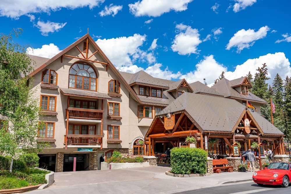 Banff Caribou Lodge3