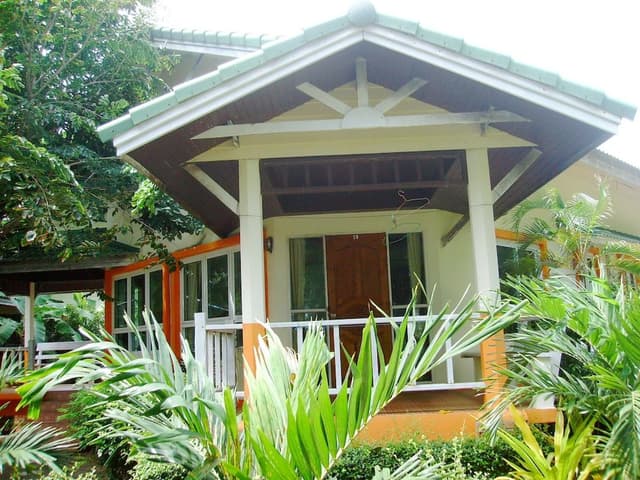 Deluxe Bungalow