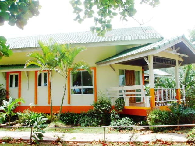 Deluxe Bungalow