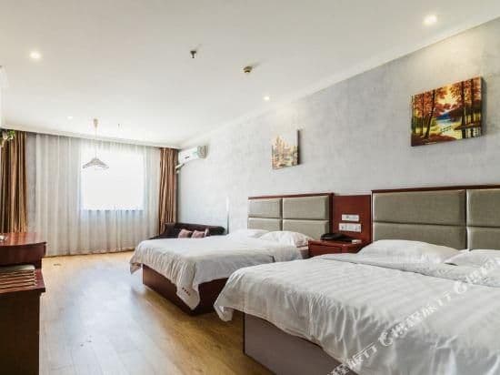 2 Bed Twin Superior Room
