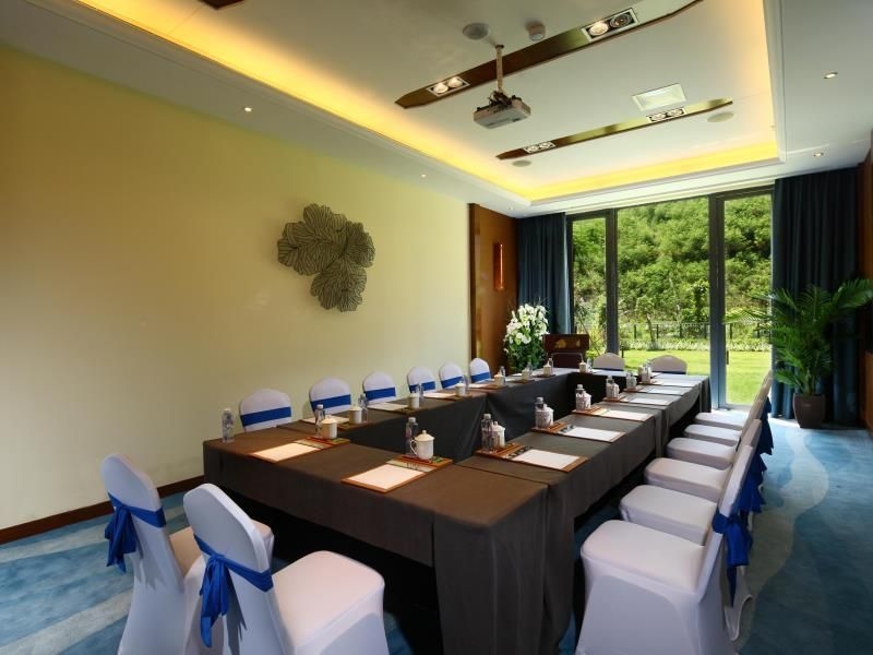 ไอแลนด์ สกายไลท์ รีสอร์ต (Island Skylight Resort)4