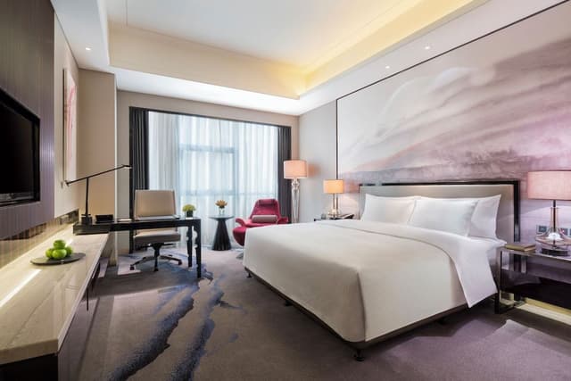 Executive Deluxe King Room