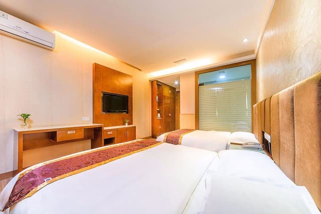 Exterior Twin Room