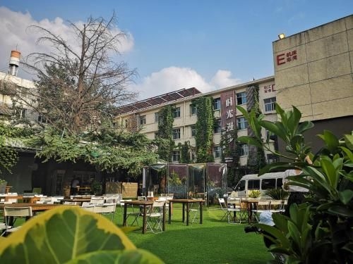 Time Traveller Hotel- Near Beijing Yonghe Lama Temple, Ghost Street, Beihai Park, Jingshan Park, Dru0