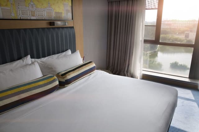 Room, 2 Double Beds, Lake View