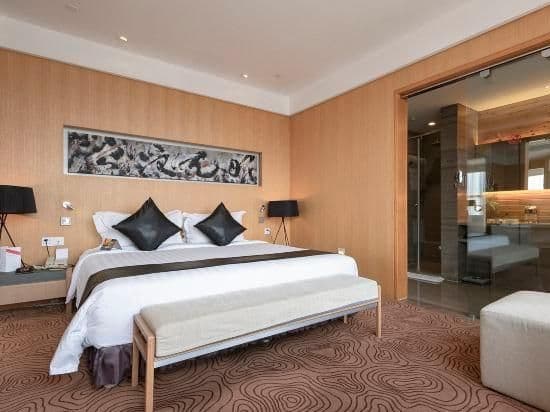 Premier Suite