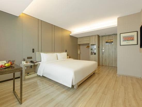 Executive room, Guest room, 1 Queen
