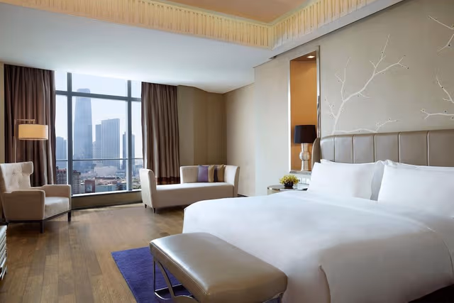 Suite, 1 Bedroom, City View