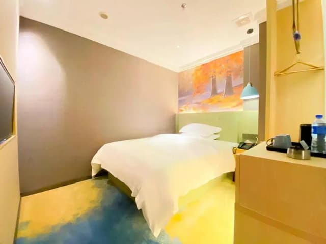 GTR - 1 Bed Guest Room no Window
