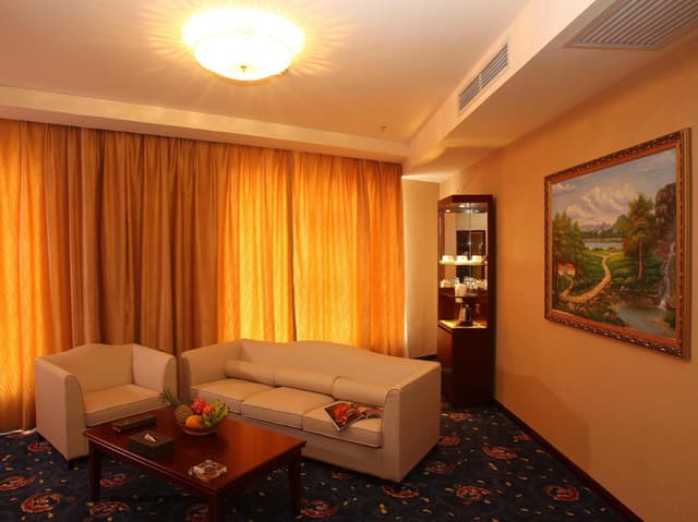 Deluxe Suite