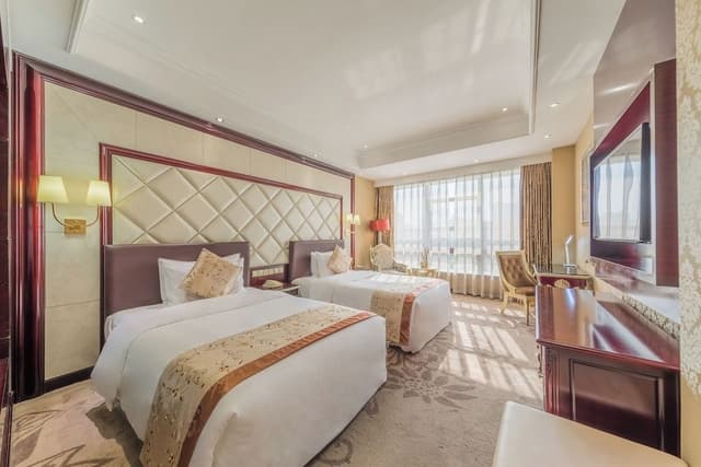 Superior Twin Room, City View