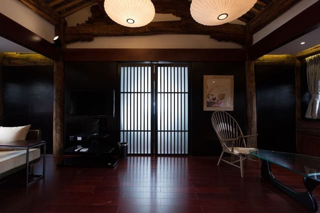 Suite, Garden View