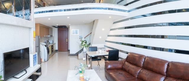 Deluxe Duplex, 1 Queen Bed