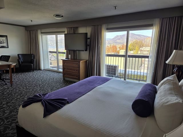 Executive King Suite