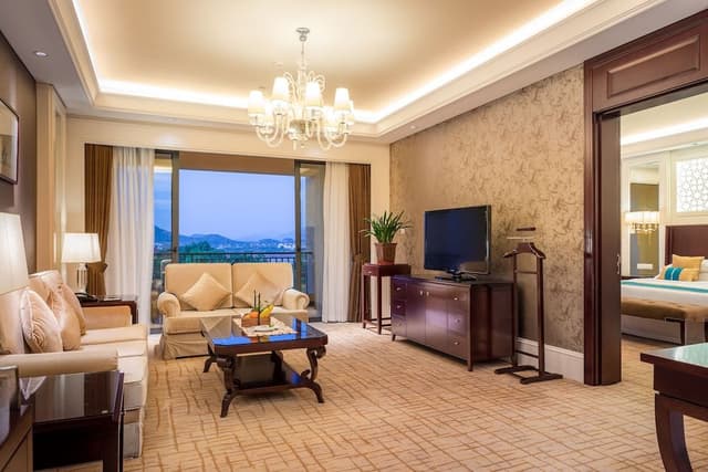 Celebrity Suite