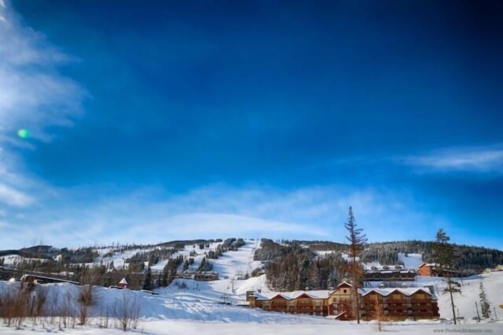 Trickle Creek Lodge2