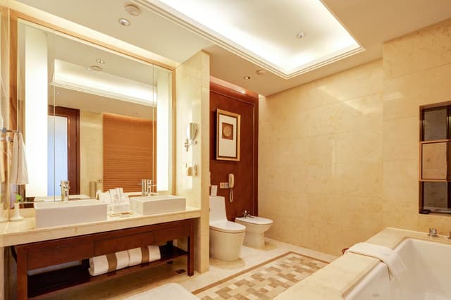 Queen Room with View