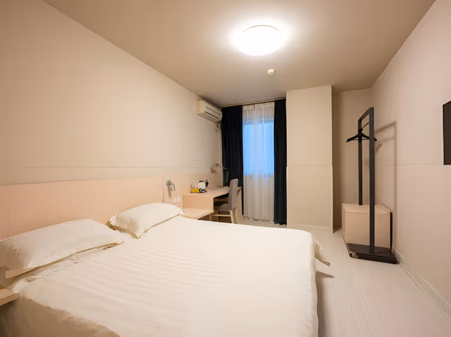 WH - Standard Room