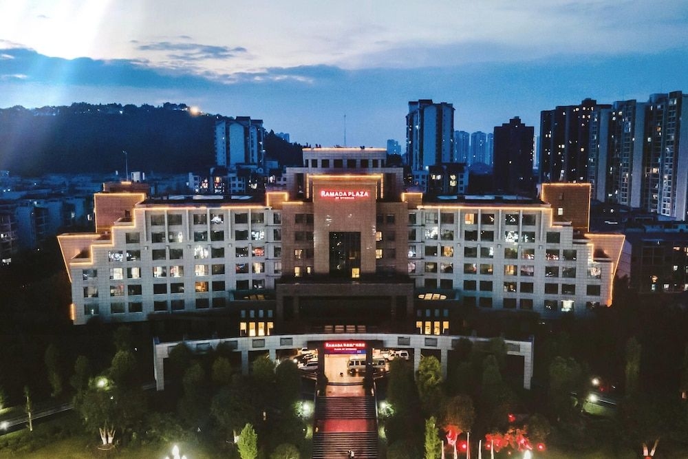 Ramada Plaza Chongqing West0