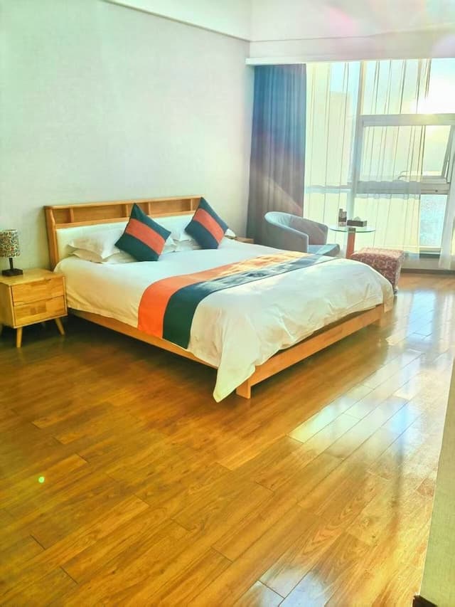 Business Room, City View