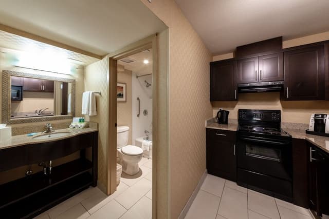 Suite, 1 Bedroom, Kitchen