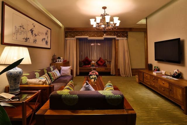 Suite, Garden View