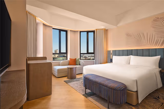 KING DELUXE ROOM