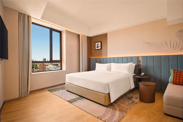 KING DELUXE SUITE