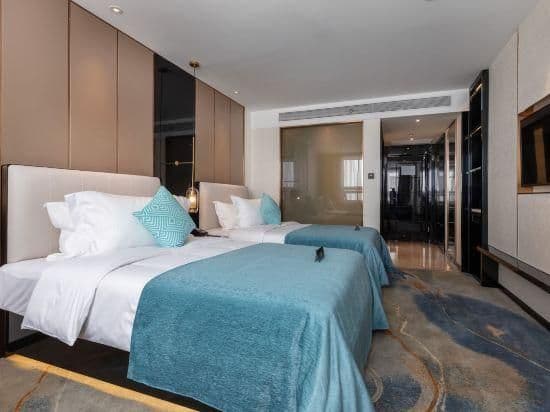 WH - Deluxe Bed Room
