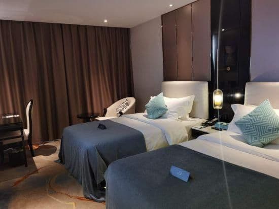 WH - Deluxe Bed Room