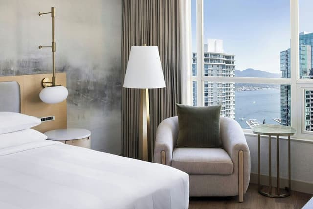 Superior Room, 1 King Bed, Non Smoking