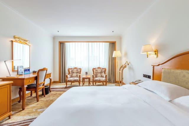 Executive King Room