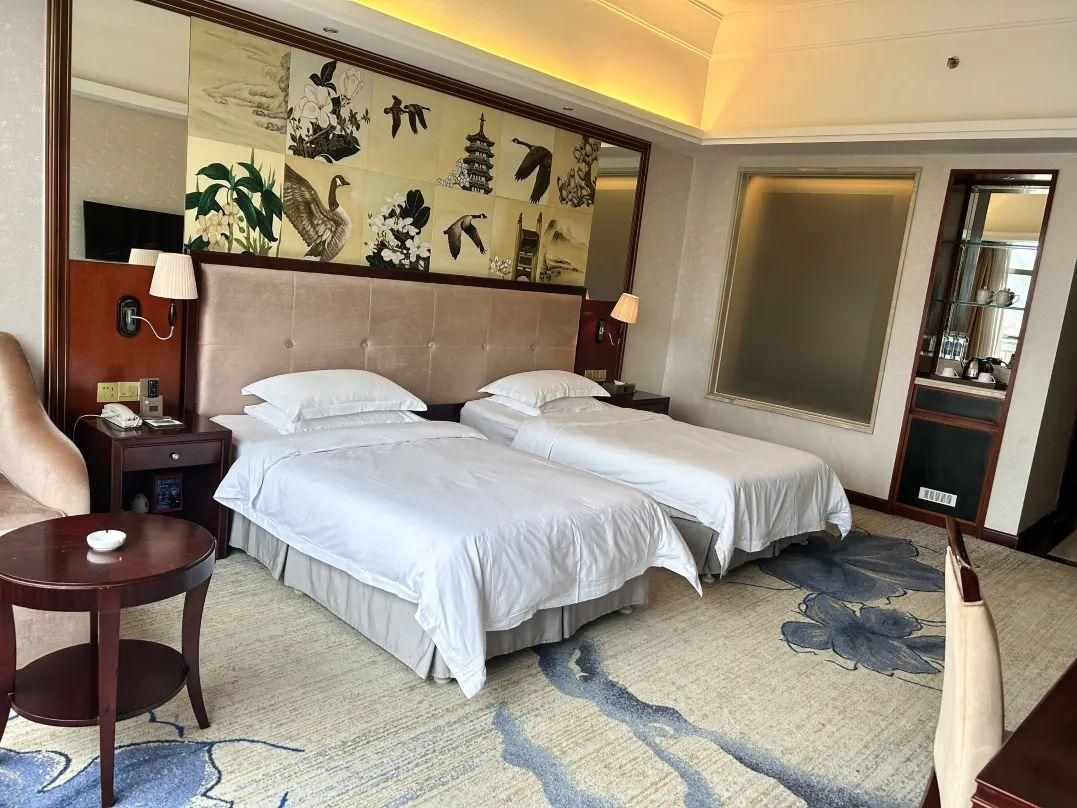 กวงดง หยินเยอ เอียนซาน โฮเต็ล (Guangdong Yinye Yanshan Hotel)1