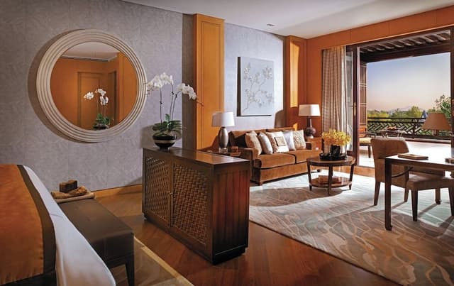 Premier Garden View Room King Bed