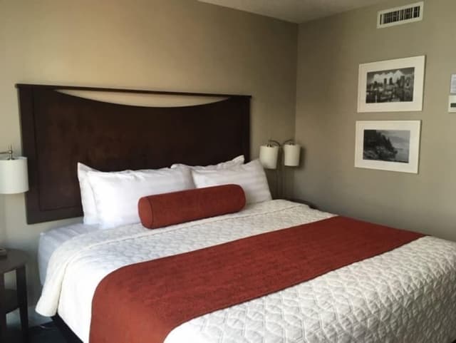 Room, 2 Bedrooms