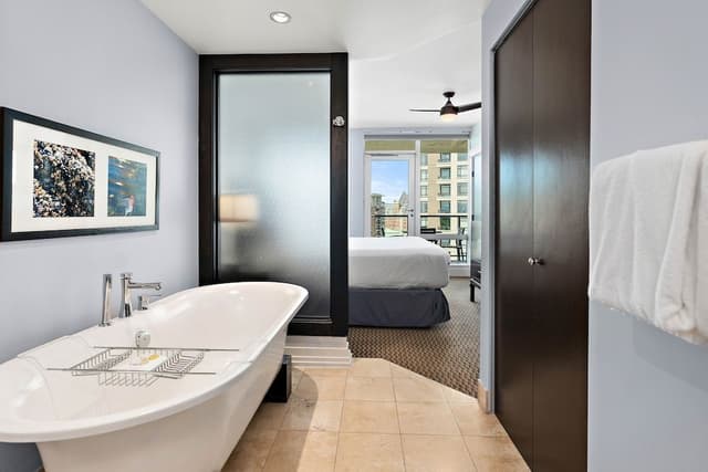 Suite, 1 Bedroom (Preferred View)