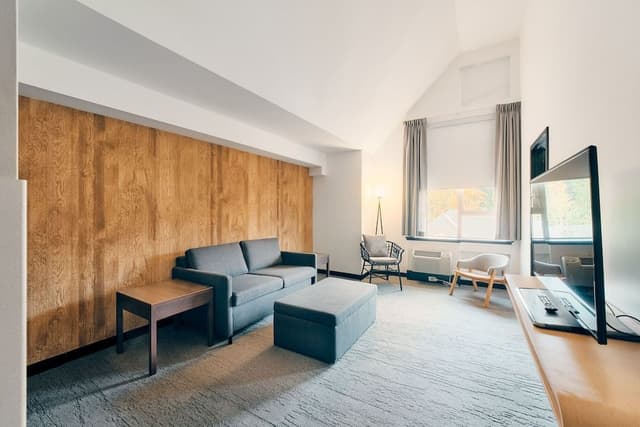Junior Suite, 1 Queen Bed