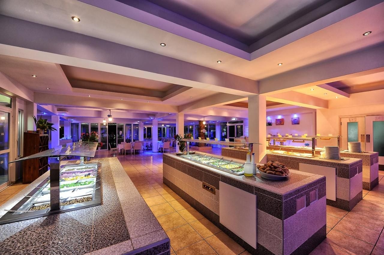 Piere Anne Beach Hotel1