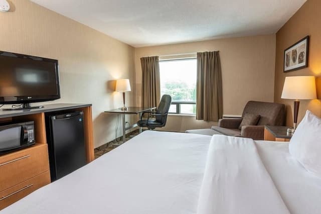 Comfort Room, 1 Queen Bed with Sofa bed, Ground Floor