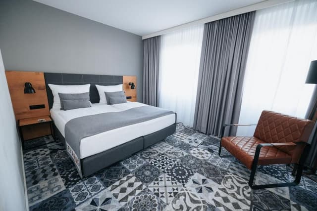 Superior King Room
