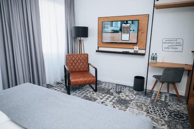 Superior King Room