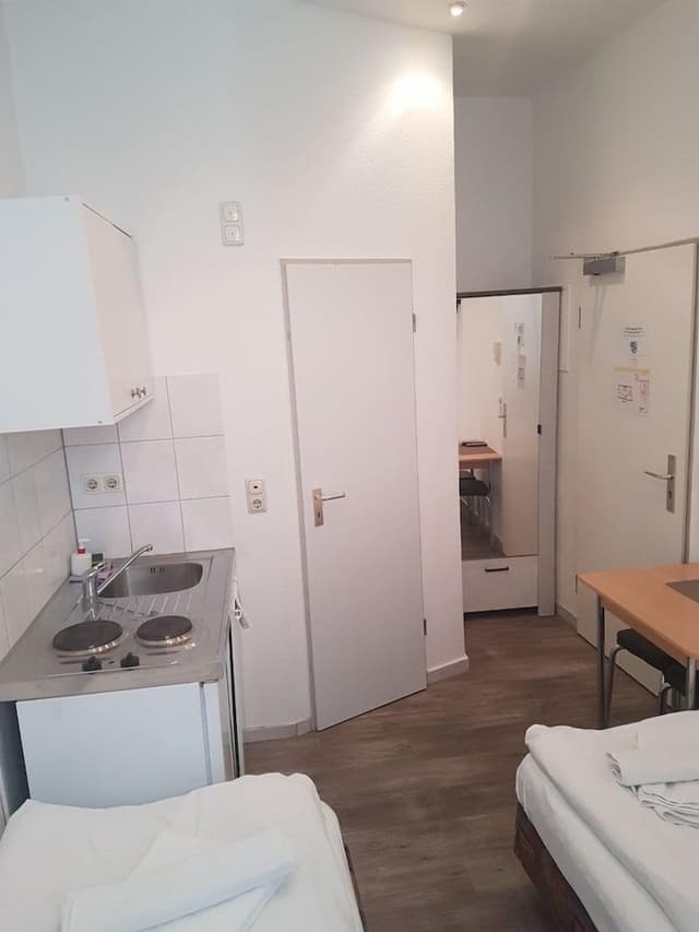 Twin Room, Kitchenette