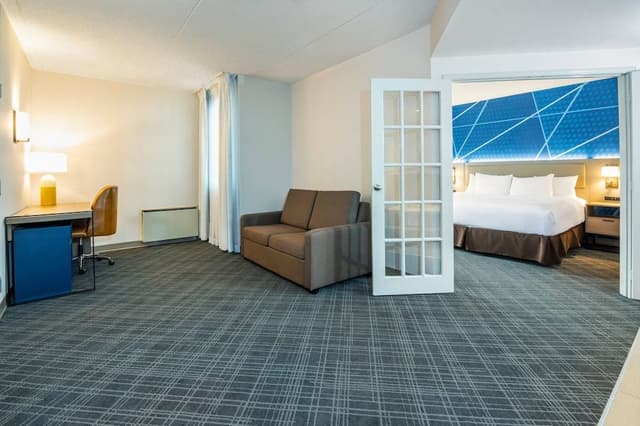 Suite, 1 King Bed with Sofa bed, Non Smoking (Upgrade)