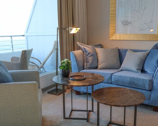 Junior Suite with Sea View (5th-9th floor)