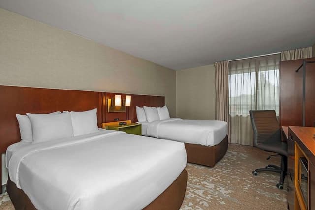 Room, 2 Queen Beds, Non Smoking, Top Floor, No Pets