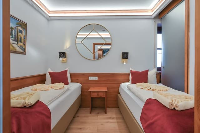 Grand Condo, 1 Queen Bed with Sofa bed (large)