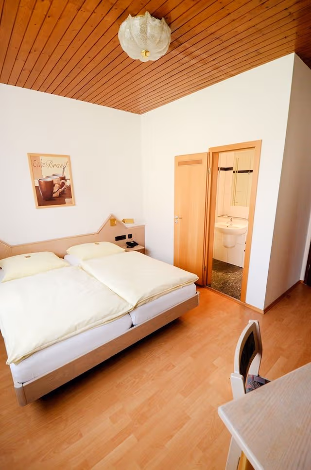 Basic Double Room