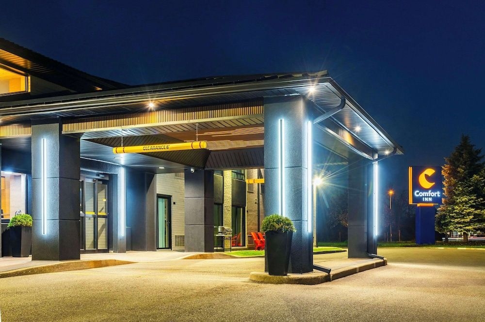 Comfort Inn Guelph2