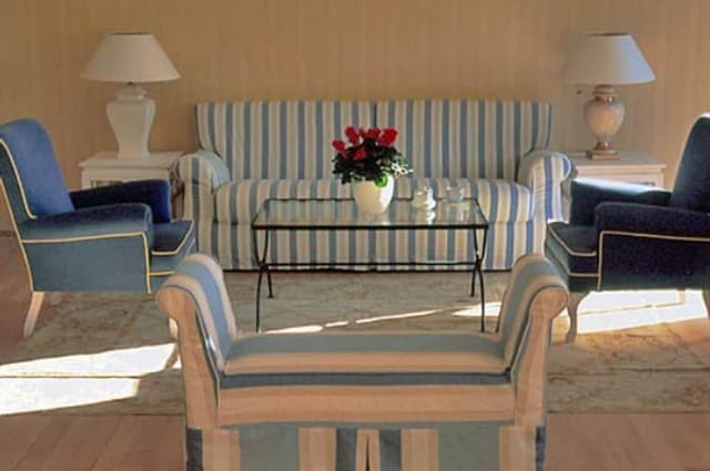 Suite, Lake View